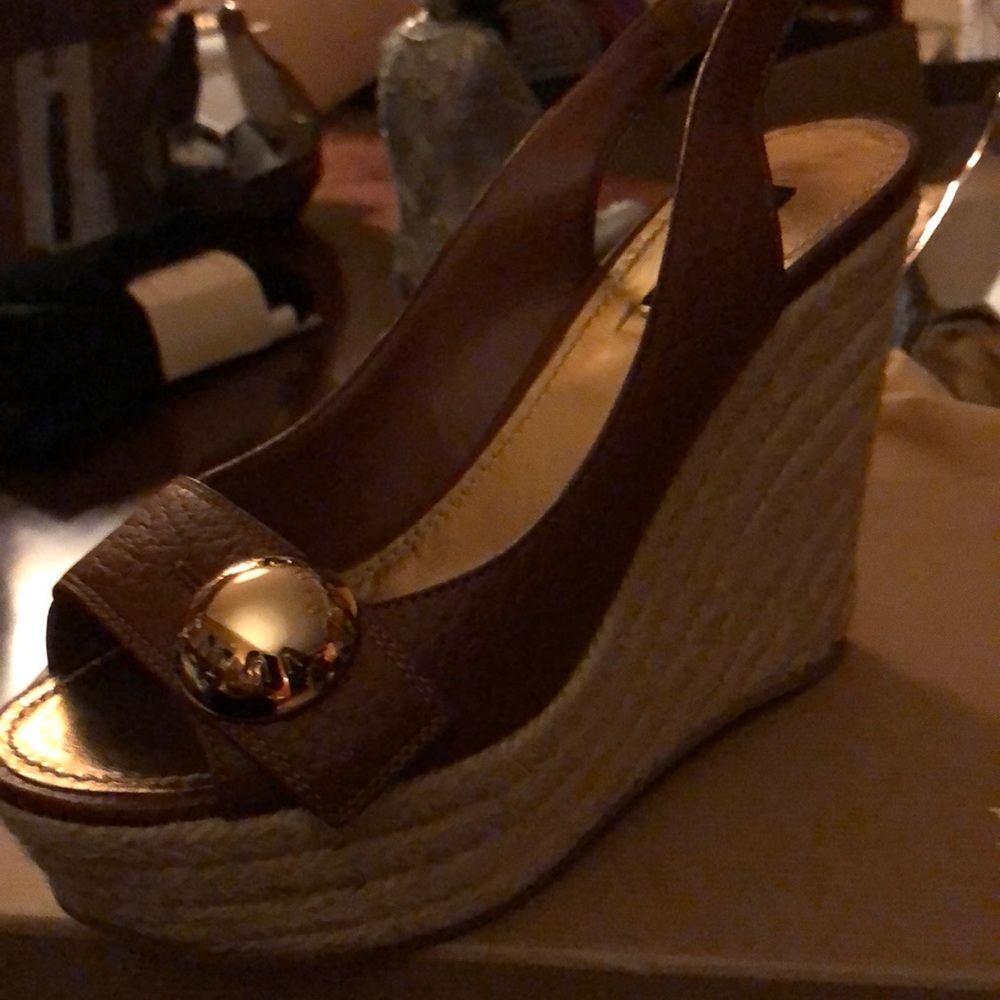 Louis Vuitton Wedge Heels so 8.5